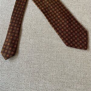 Brooks Brothers Brown and Gold Patterned Tie